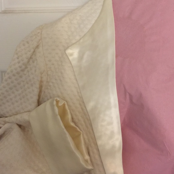 Sz. 4 Beautiful Beige Dress and Bolero - Picture 3 of 4