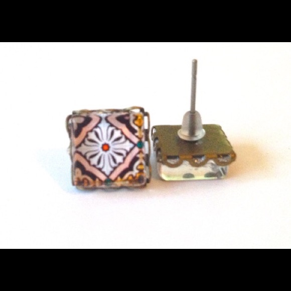 Handmade Jewelry - Spanish Tile Floral Glass Post Earrings NWT