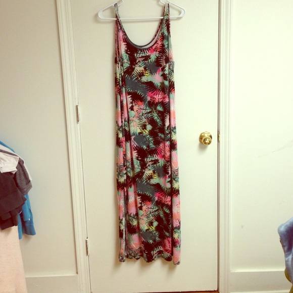 Tropical pattern knit tank dress with side slits