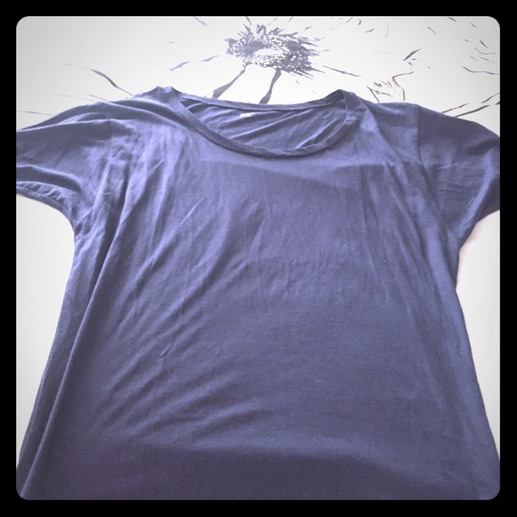 GAP top Gray