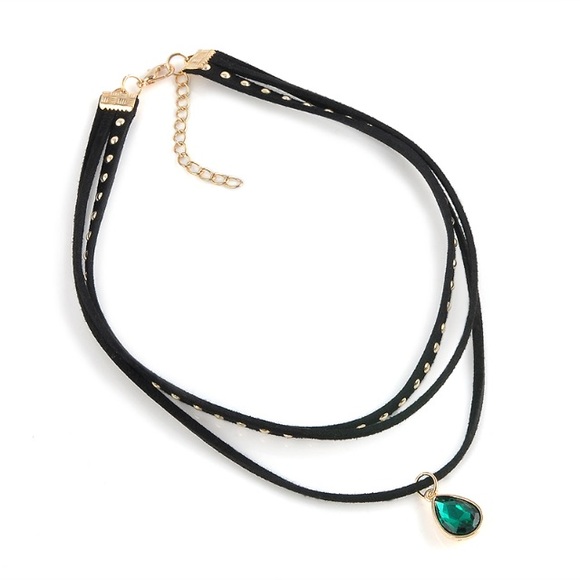 Jewelry - Studded Layered Green Pendant Choker Necklace