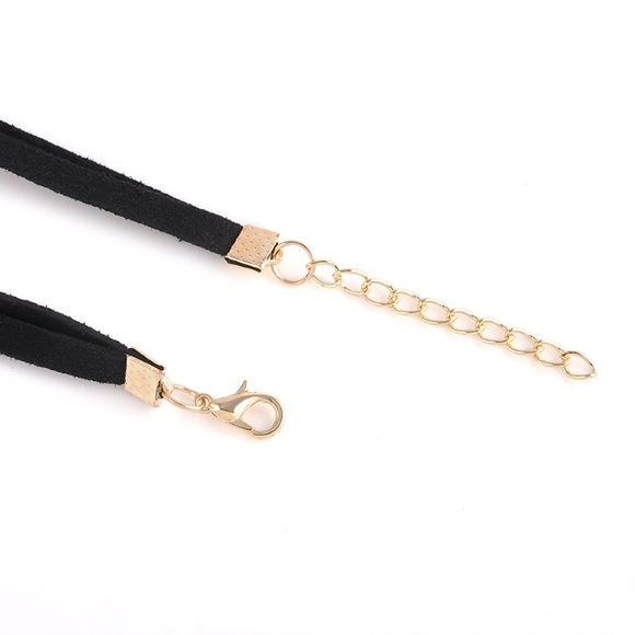 Studded Layered Green Pendant Choker Necklace - Picture 3 of 3