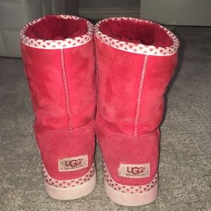 Red heart uggs. Size 7