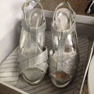 Silver Glittered "Heister" Aldo Heels