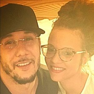 Meet your Posher, Abony