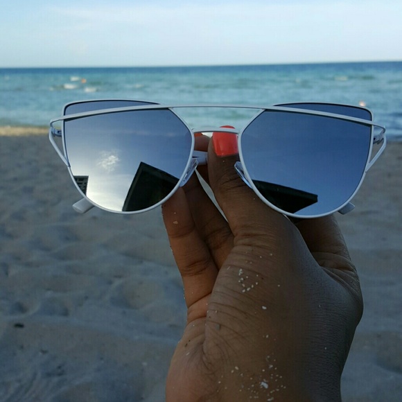 White Sunglasses - Picture 3 of 4