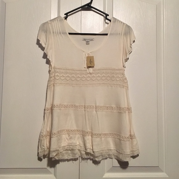 American Eagle Outfitters cream top