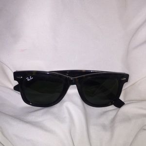 Rayban wayfarer sunglasses
