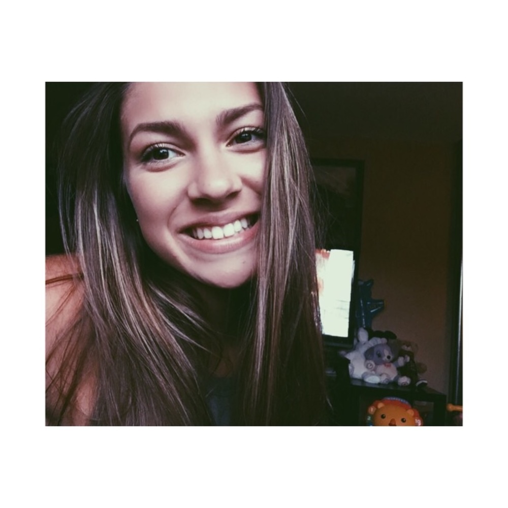 Meet your Posher, Alyssa