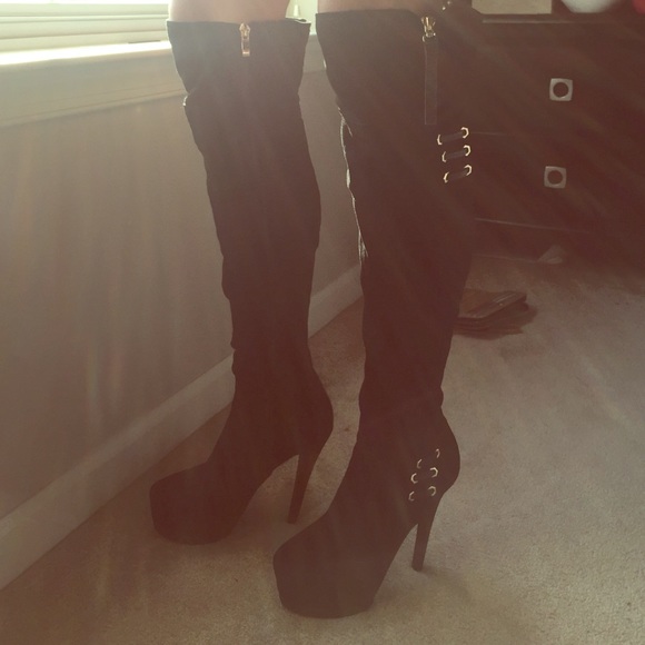 Bebe knee high suede boots size 8
