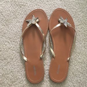 Old navy starfish flip flops