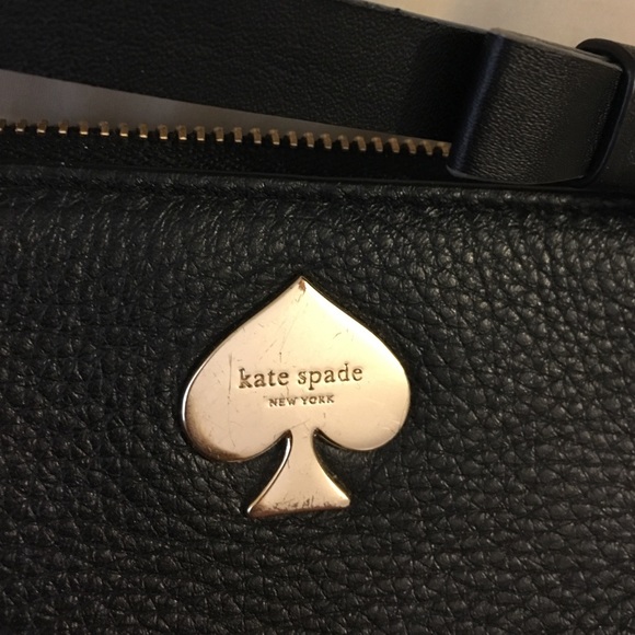 Kate spade wristlet. Lightly worn - Picture 2 of 3