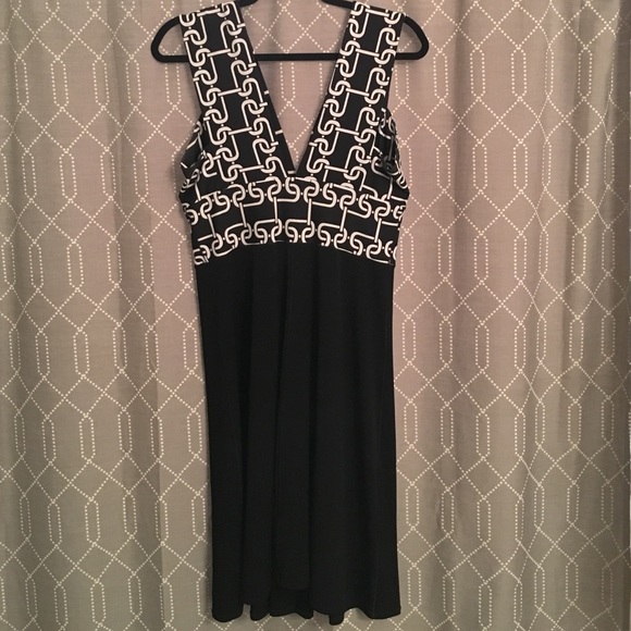 Eva Varro travel dress