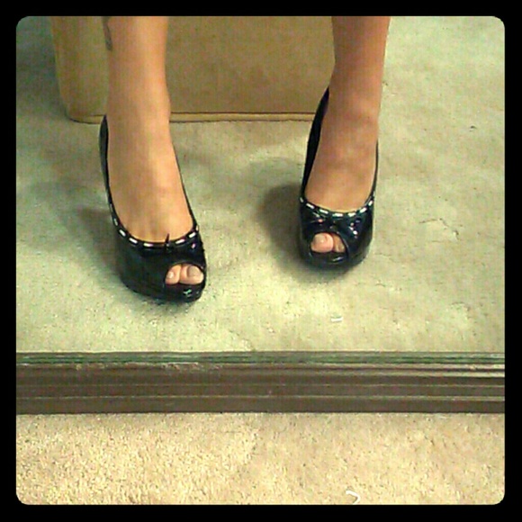 Size 7.5 heels