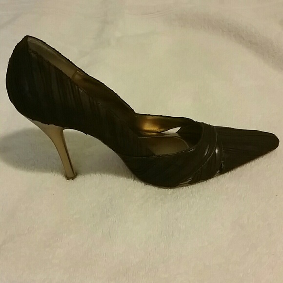 Shoes - Picture 2 of 4