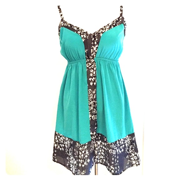 Pretty Emerald Sundress - Picture 1 of 4