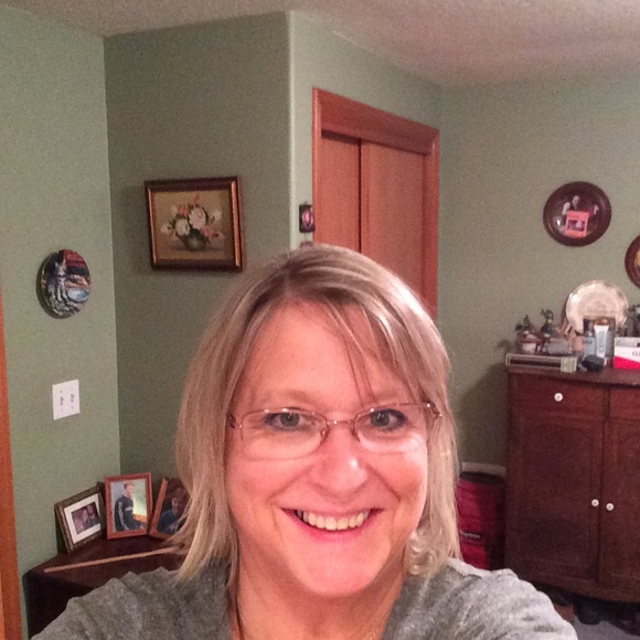 Meet your Posher, Julie