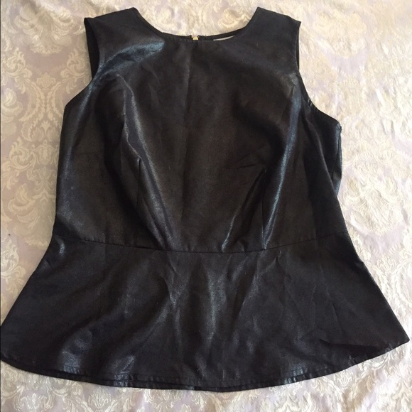Black A-line Top - Picture 2 of 3