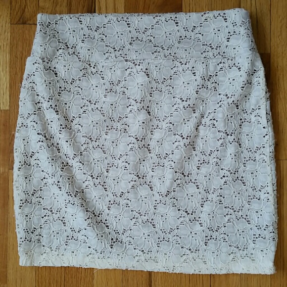 Cotton On Dresses & Skirts - Cotton On Ivory Lace Skirt