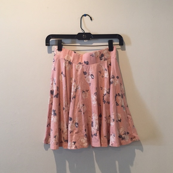 Urban Outfitters Dresses & Skirts - Urban Outfitters Floral High Waisted Skirt