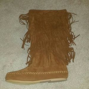 NWOT Tall brown fringe boots