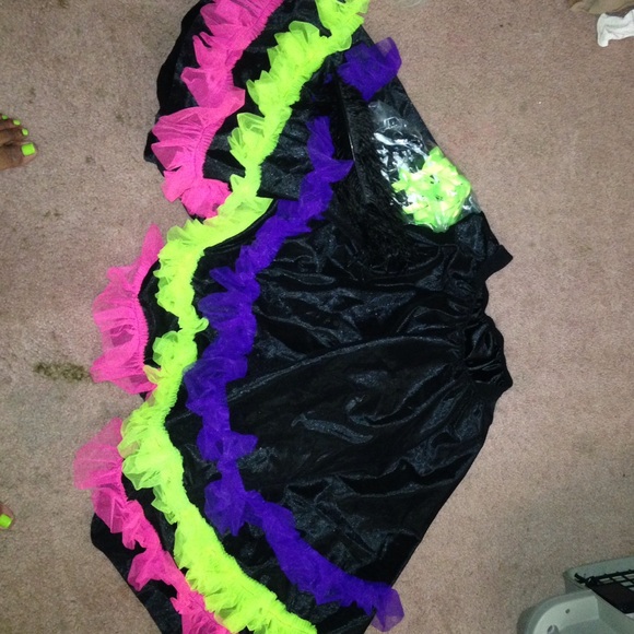 Dance Outfit - Picture 3 of 4