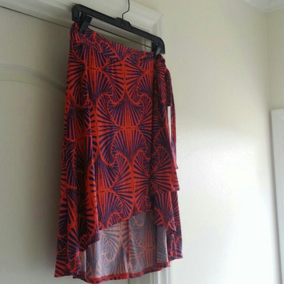 Tie wrap high low skirt