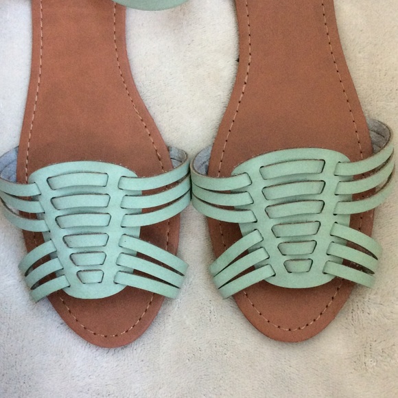 NWT mint huarache sandals - Picture 2 of 3
