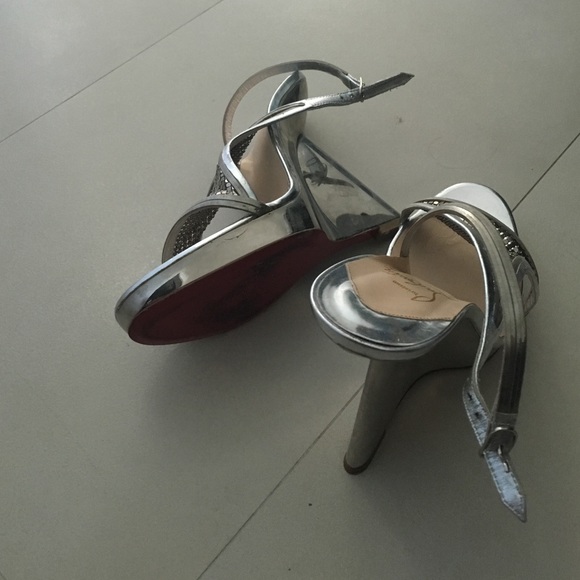 Louboutine shoes - Picture 4 of 4