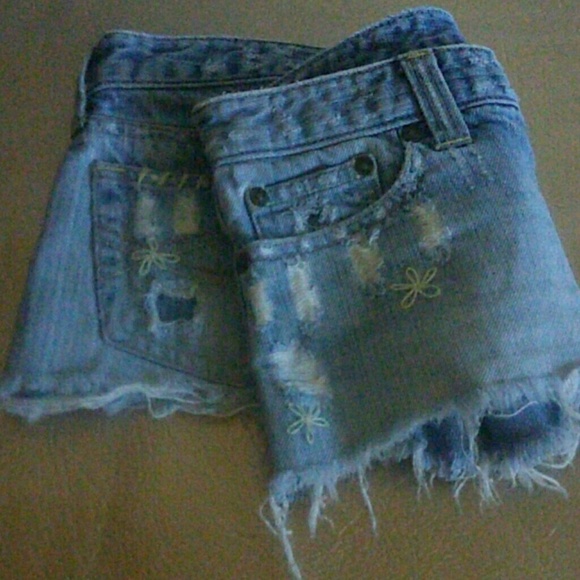 Short shorts