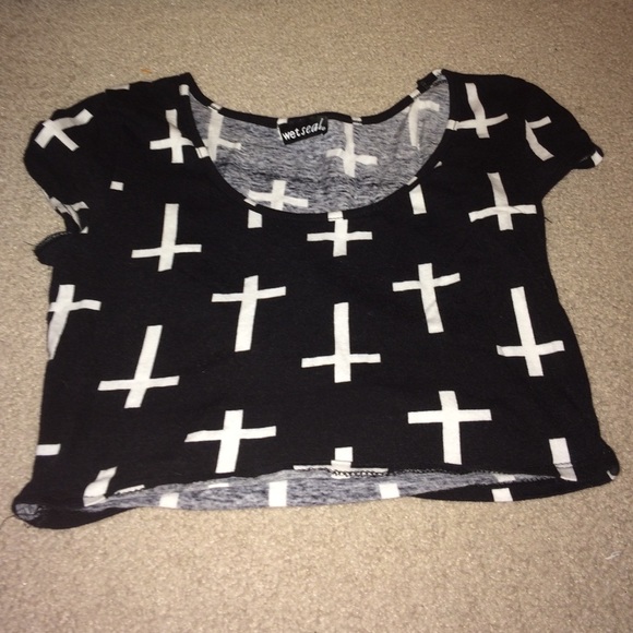 crop top - Picture 1 of 1
