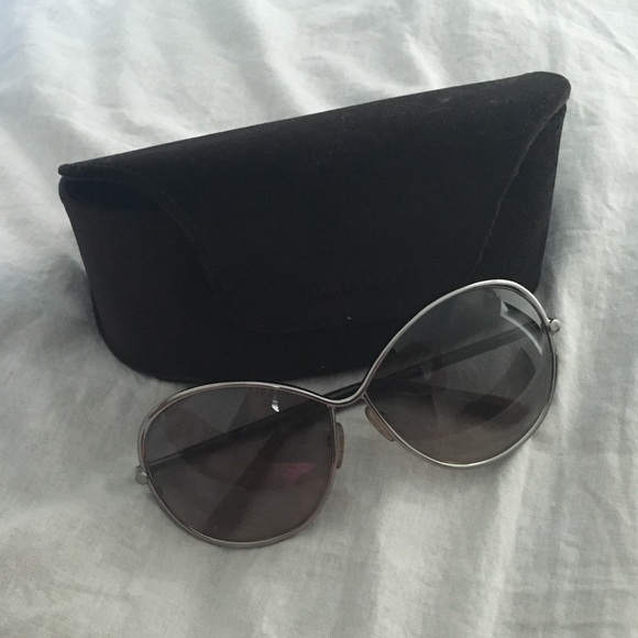 Sunglass - Picture 1 of 5