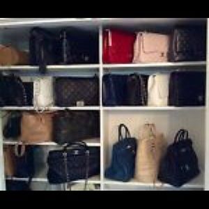 Meet your Posher, Ava