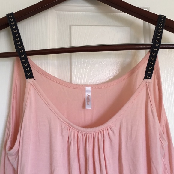 Pink stretchy maternity top - Picture 2 of 4