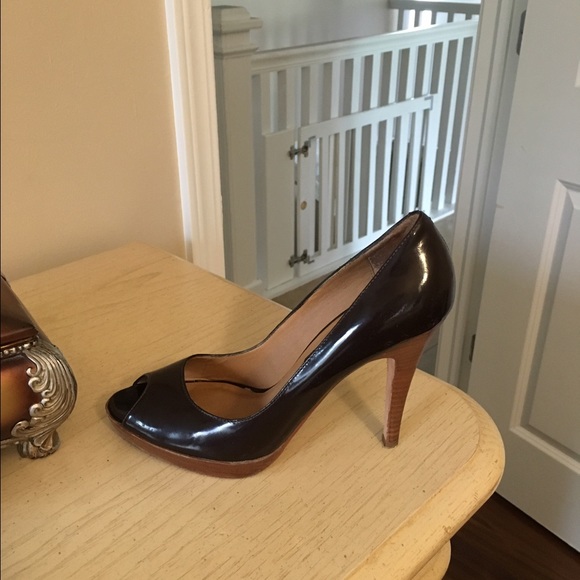 Heels - Picture 2 of 4