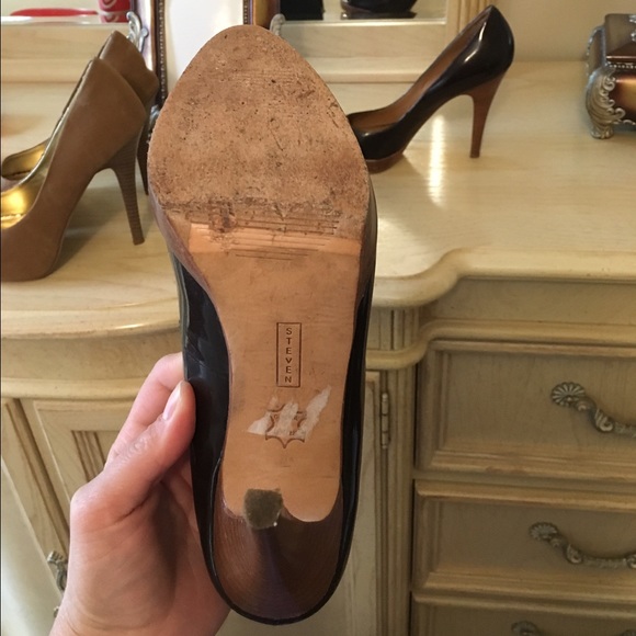 Heels - Picture 3 of 4