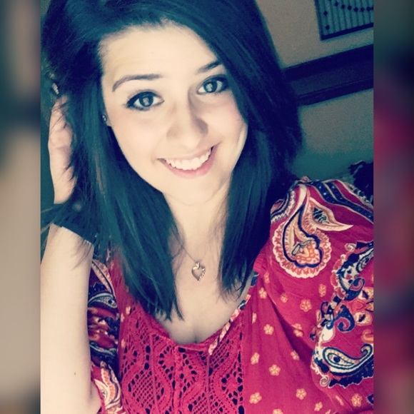 Meet your Posher, Hannah