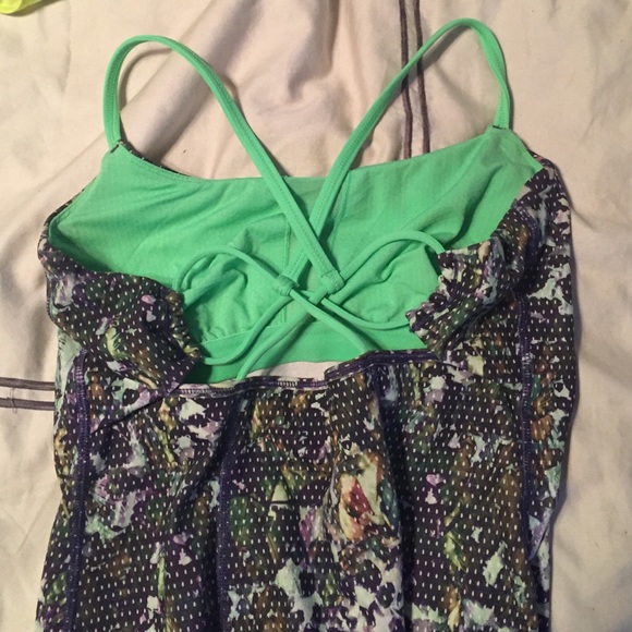 Lululemon Dancing warrior tank - Picture 4 of 4