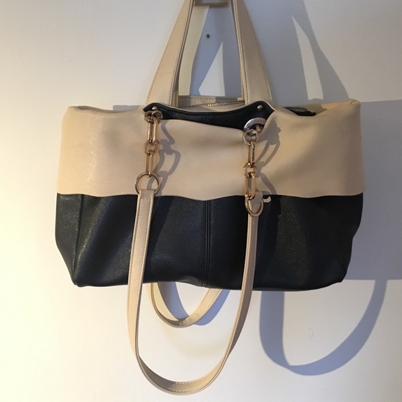 Black and white classic purse - Picture 1 of 1