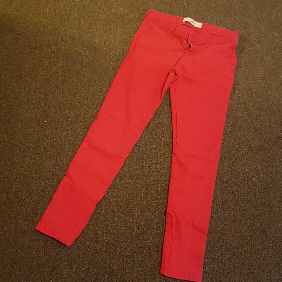 Hollister RED stretchy skinny jeans!