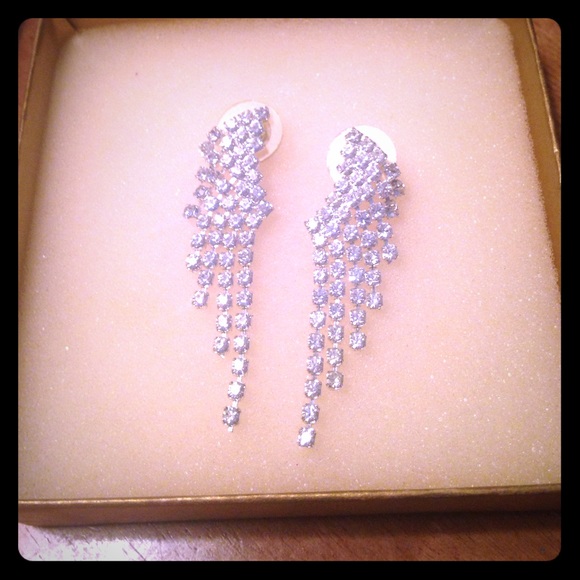 Silver dangling earrings