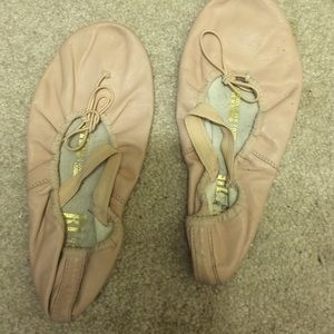 Used pink ballet slippers. Size unknown.? 3c