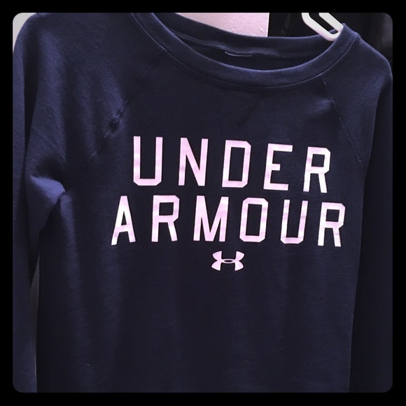 Last Sale. 🌺Under Armour NWOT top.