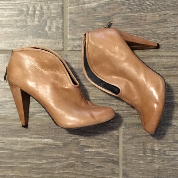 Vince Camuto Shoes - Vince Camuto Alexia Camel Booties