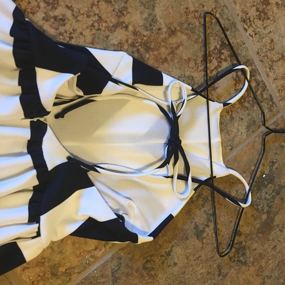 Navy and White Romper! Adorable fit with tie back! - Picture 3 of 4