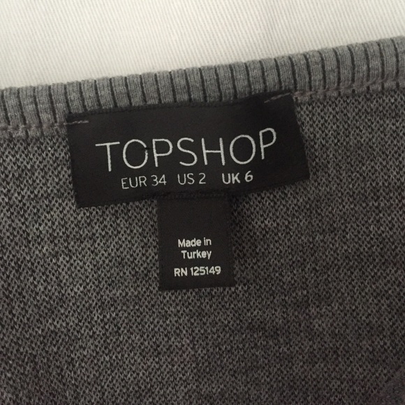 โSOLDโHOST PICK๐๐ซ Gray topshop crop top - Picture 2 of 4