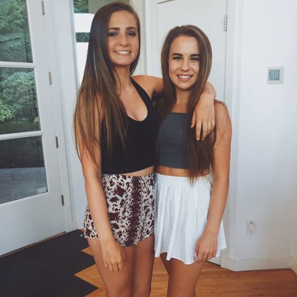 โSOLDโHOST PICK๐๐ซ Gray topshop crop top - Picture 4 of 4