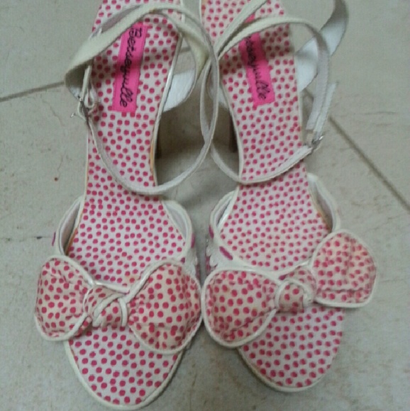 NWOT,  Betsey Johnson Peep toe high heel