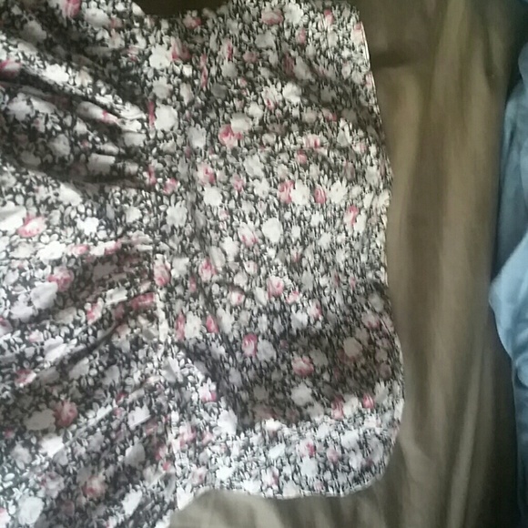 Floral dress - Picture 2 of 3