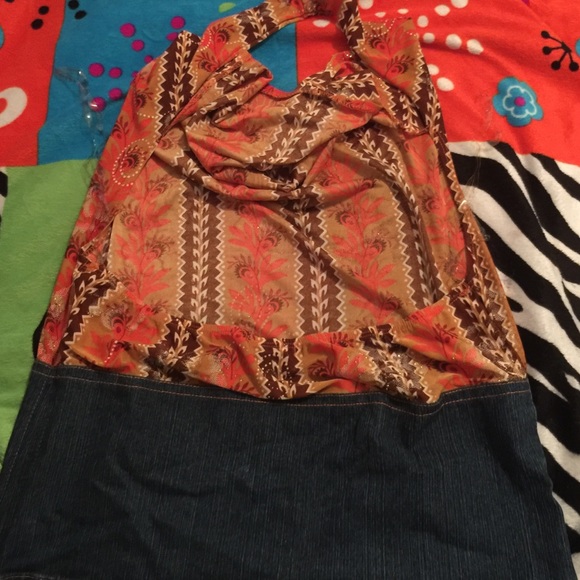 Printed halter top - Picture 2 of 3